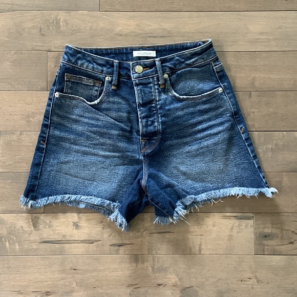 Good American Bombshell Shorts, size 27 - Picture 3 of 6